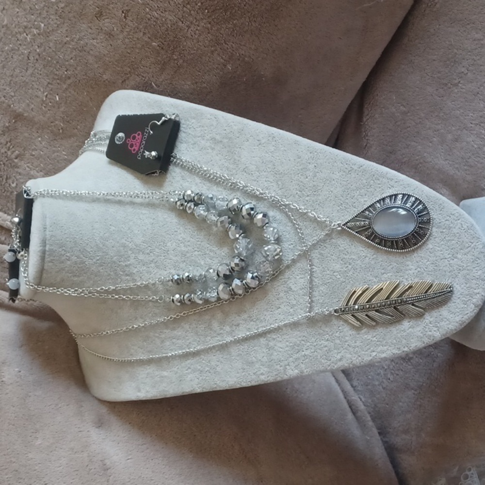 Set of 3 paparazzi necklace and earrings sets